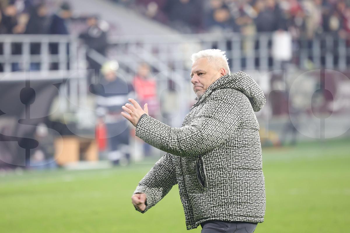 Momente INCREDIBILE în Giulești! Șumudică, sprint de 50 de metri după golul din prelungiri » Voicu a fugit să-l oprească, ce a urmat