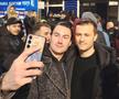 Imagine de la vestiare, Nicolescu luat la întrebări de fani.