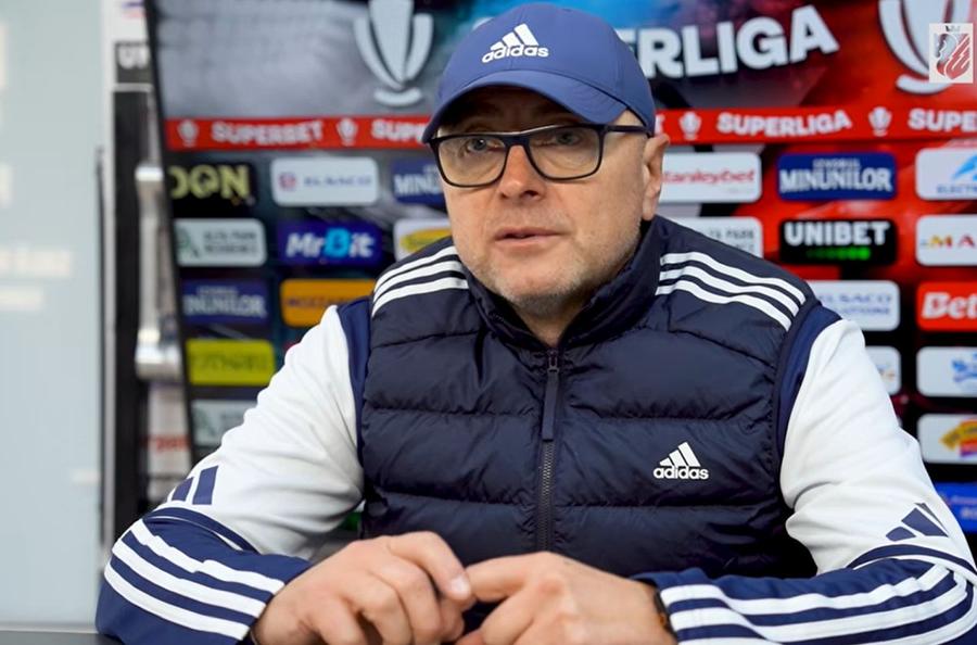 Leo Grozavu a terminat al patrulea său mandat la Botoșani după un carusel incredibil de rezultate Acționarul echipei din Superliga aruncă bomba: „Riscăm să nu luăm licența!” + Explicațiile prăbușirii: „Ne-am rupt gâtul!”