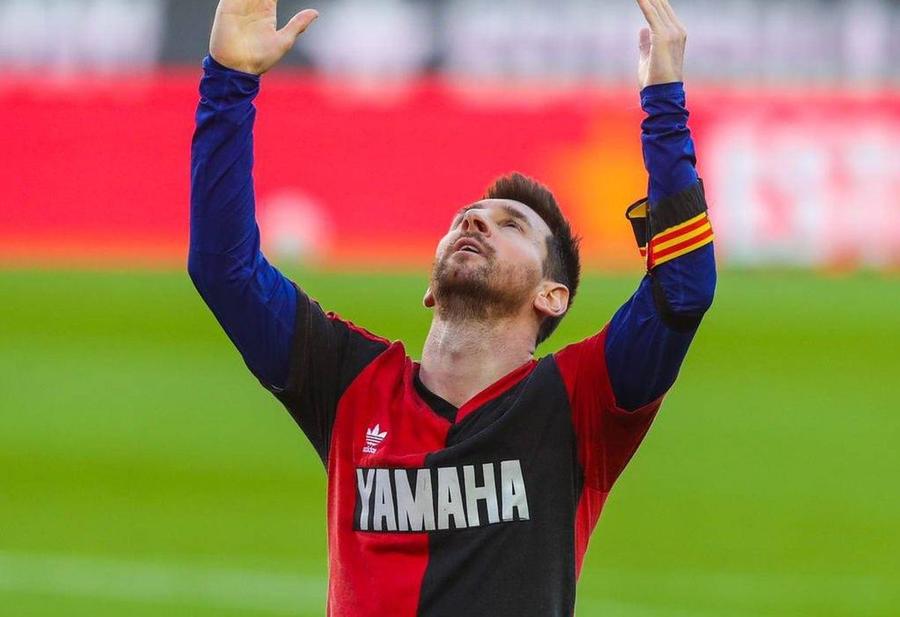 Leo Messi, în tricoul lui Newell's Old Boys. Foto: Imago Se întoarce la prima dragoste? » Planul secret despre viitorul lui Leo Messi a fost dezvăluit: „Lucrăm la asta!”
