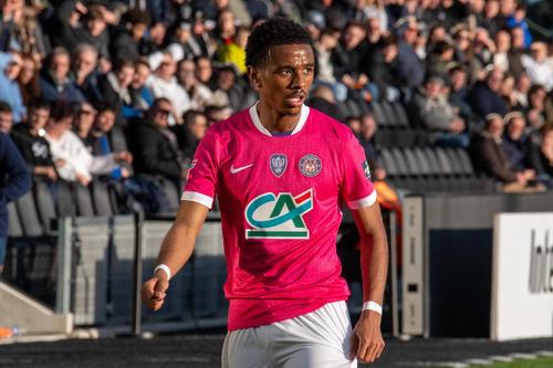 Noah Edjouma, fratele lui Malcom Edjouma, a fost prezentat la Lille / Imago Images