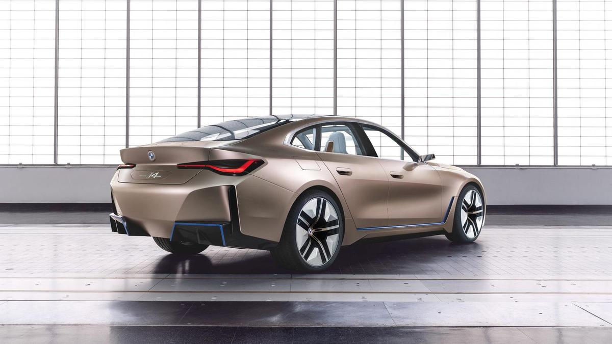 BMW i4
