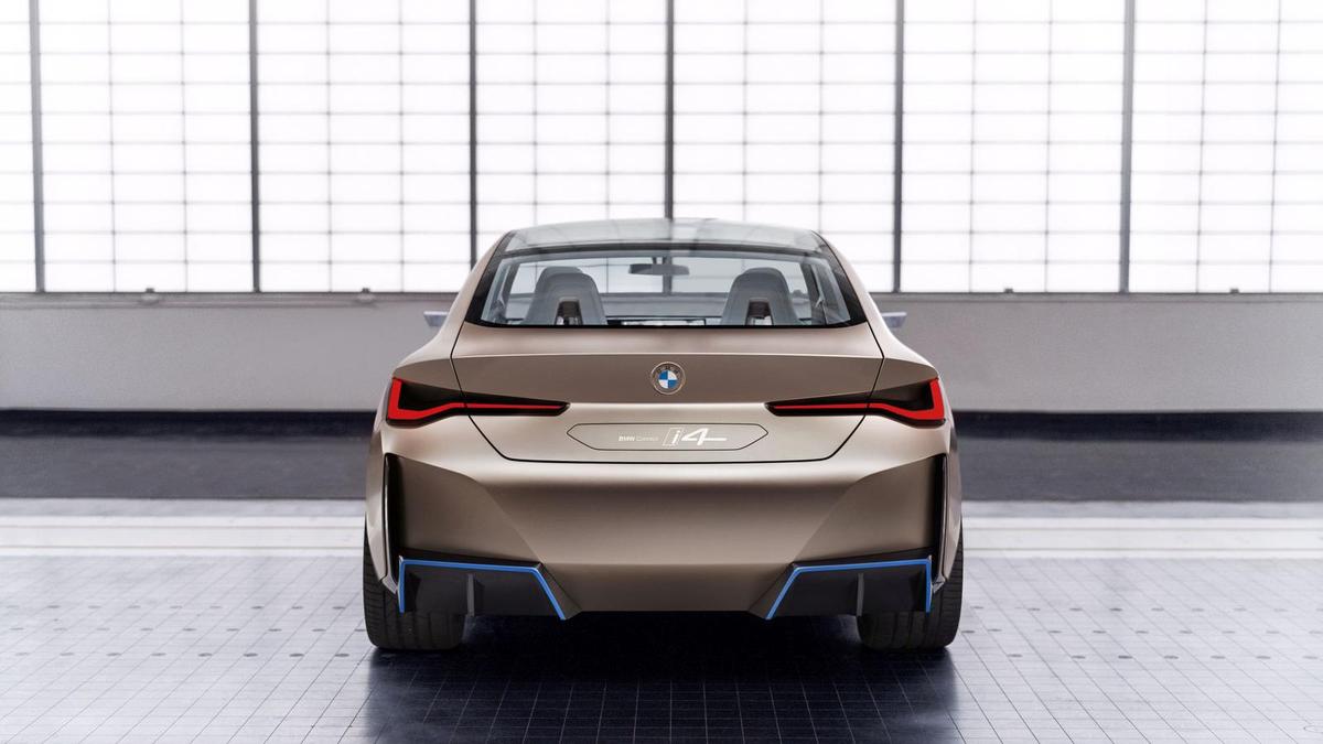 BMW i4