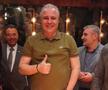 FOTO Imagini spectaculoase de la aniversarea lui Marius Șumudică » A primit un cadou inedit