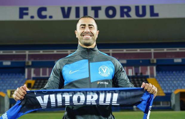 VIDEO / OFICIAL Viitorul a prezentat ultimul transfer: „Vreau să iau campionatul în România!”