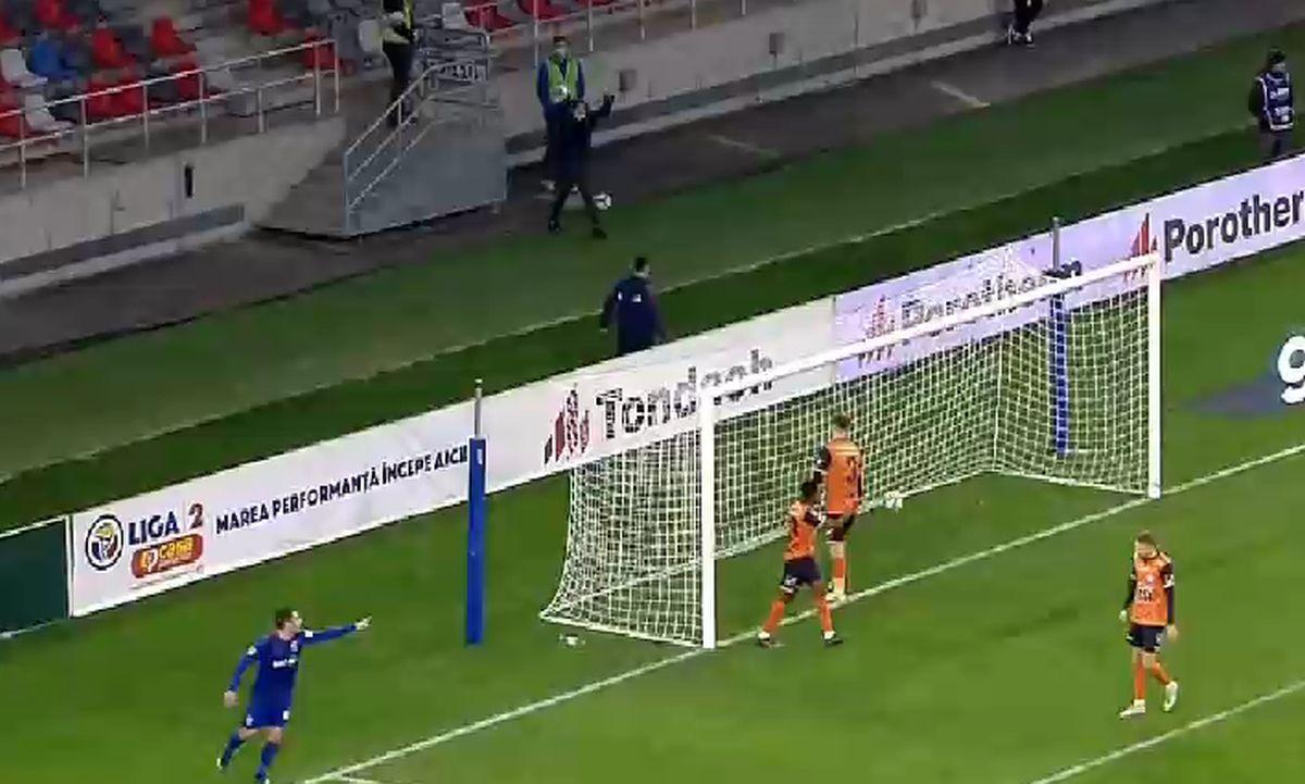 Adi Popa, nervos în CSA Steaua - Poli Iași » I-a bătut obrazul unui coleg, chiar după ce marcase