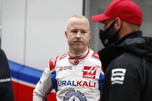Nikita Mazepin (23 ani), pilotul rus al celor de la Haas, va trebui să semneze un document special dacă dorește să mai concureze în Campionatul Mondial de Formula 1, conform anunțului făcut de FIA.