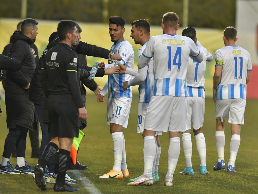 CS Universitatea Craiova a purtat tricouri speciale la Mioveni Gestul Craiovei