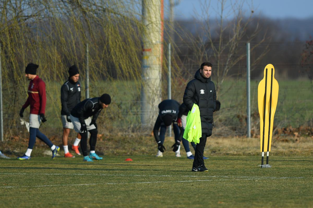 Adrian Mutu, pregătit pentru debutul pe banca Rapidului » Imagini de la antrenamentul de vineri
