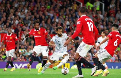 Manchester United, datorie astronomică! Cât are de plătit șeicul interesat de club
