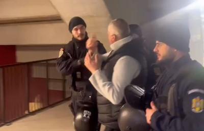Scandal la Rapid - Hermannstadt: scos de jandarmi din stadion + discuție aprinsă și în afara arenei