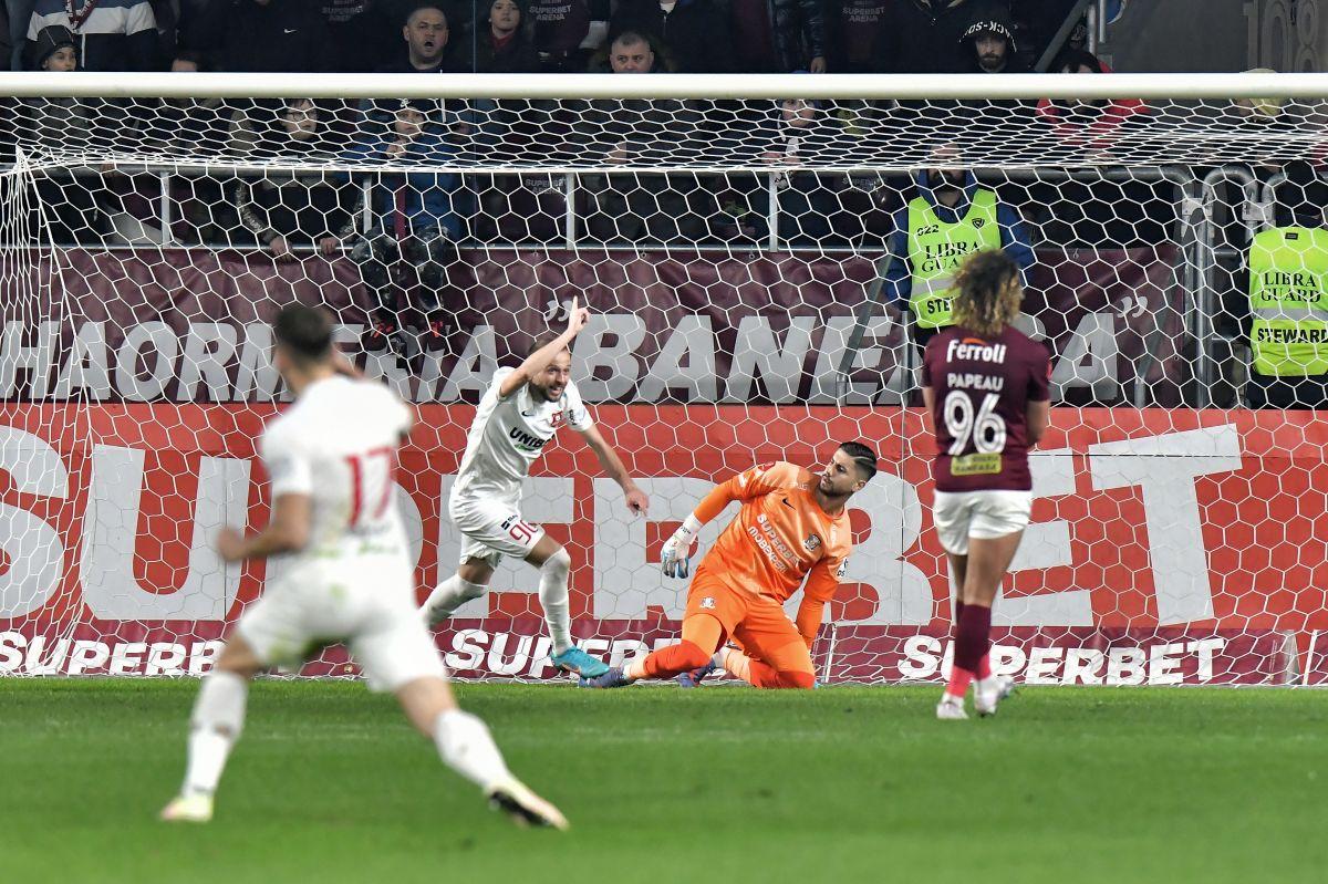 Problema remarcată la Rapid după 0-1 cu Hermannstadt: „În prima repriză a jucat în 10”