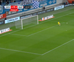 primul penalty pe care Rapid ar fi trebuit să-l primească la Craiova, foto: captură de ecran Orange Sport