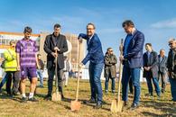 „Ne-am săturat să vă mai așteptăm!” » Prima lopată pentru stadionul din bani proprii: costă 23 de milioane de euro!