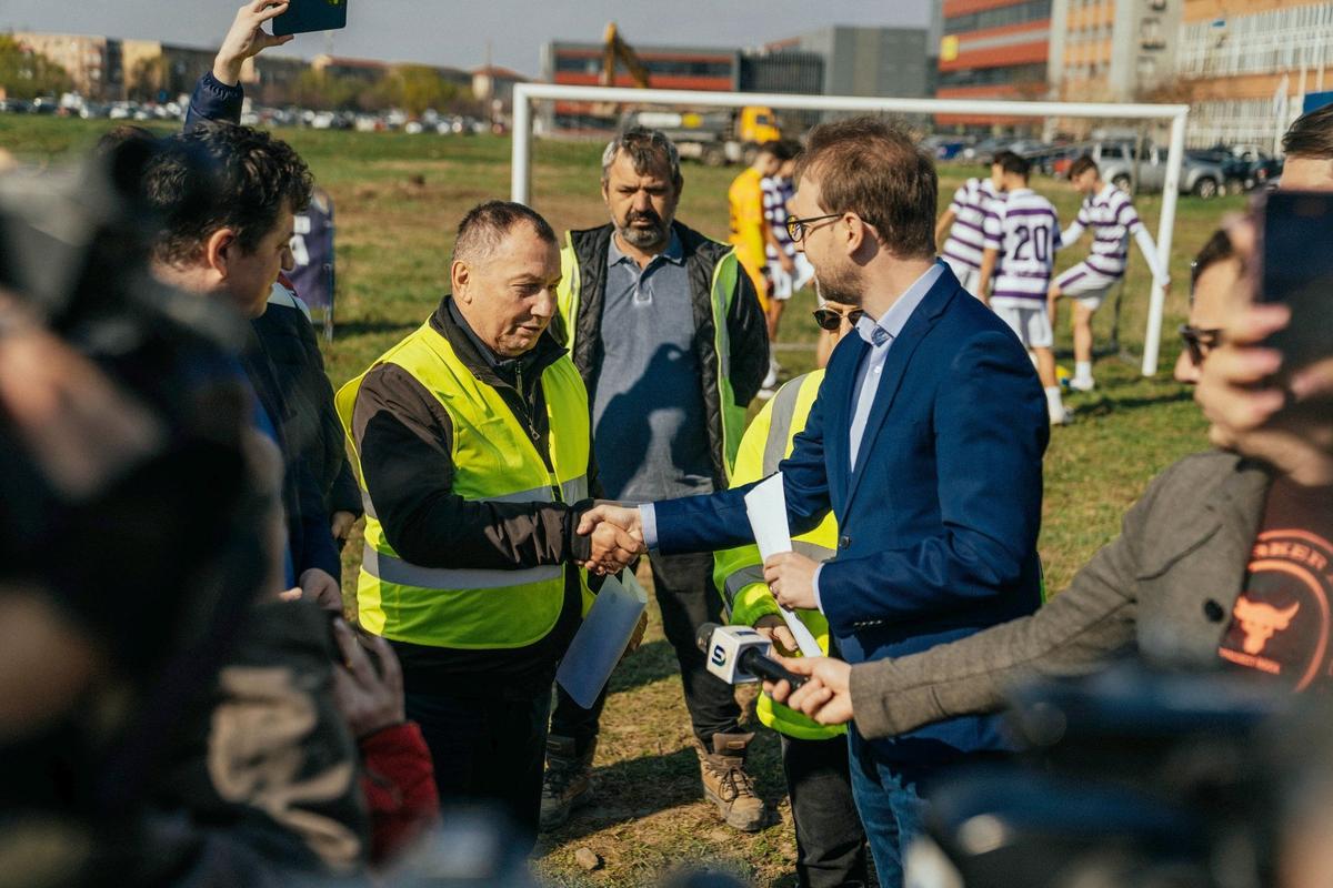 Au început lucrările la stadionul „Eroii Timișoarei”