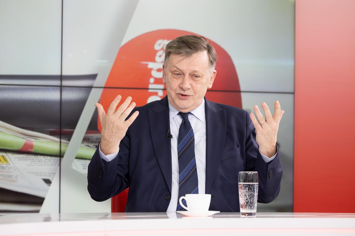 Crin Antonescu, interviu cu cărțile pe masă la „Prietenii lui Ovidiu”: „Dacă ies președinte, asta e prioritate pentru mine, nu termin mandatul fără!”