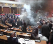 Haos în parlamentul Serbiei