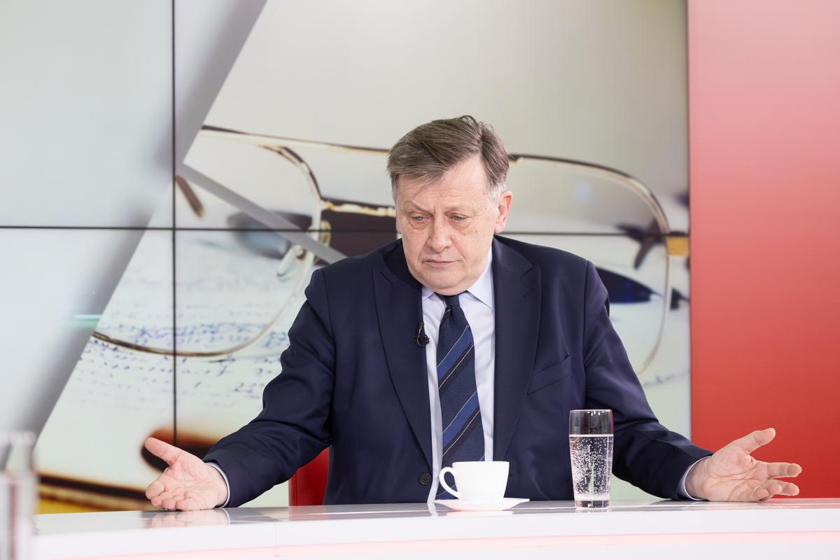 Crin Antonescu, interviu cu cărțile pe masă la „Prietenii lui Ovidiu”: „Dacă ies președinte, asta e prioritate pentru mine, nu termin mandatul fără!”