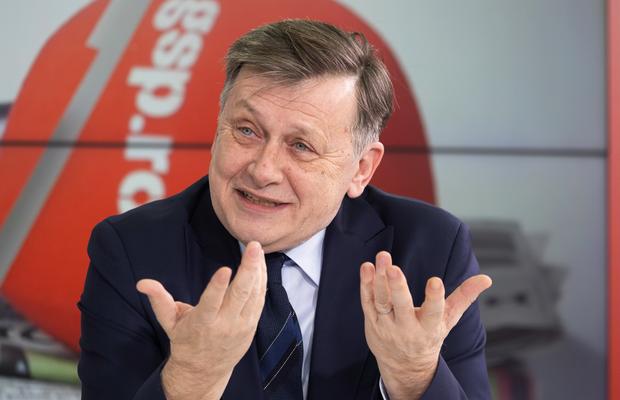 Crin Antonescu, interviu cu cărțile pe masă la „Prietenii lui Ovidiu”: „Dacă ies președinte, asta e prioritate pentru mine, nu termin mandatul fără!”