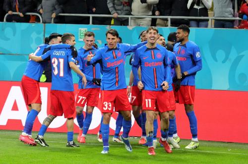 8 jucători de la FCSB, la un pas de suspendare pentru returul cu Lyon