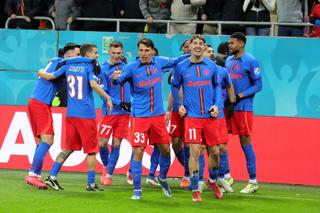 Atenție, FCSB! 8 jucători, la un pas de suspendare