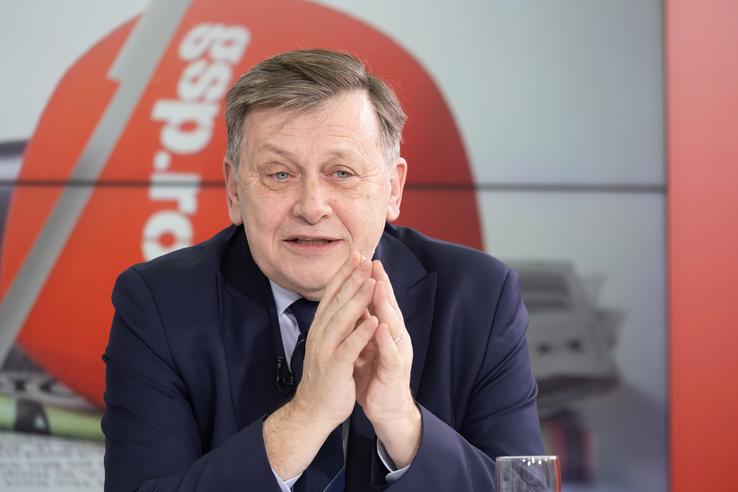 Crin Antonescu, invitatul emisiunii „Prietenii lui Ovidiu”. FOTO: Ionuț Iordache (GSP)