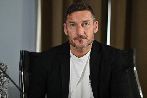 Totti a aruncat „bomba” în mercato din Serie A