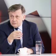 Crin Antonescu, invitatul emisiunii „Prietenii lui Ovidiu”. FOTO: Ionuț Iordache (GSP)