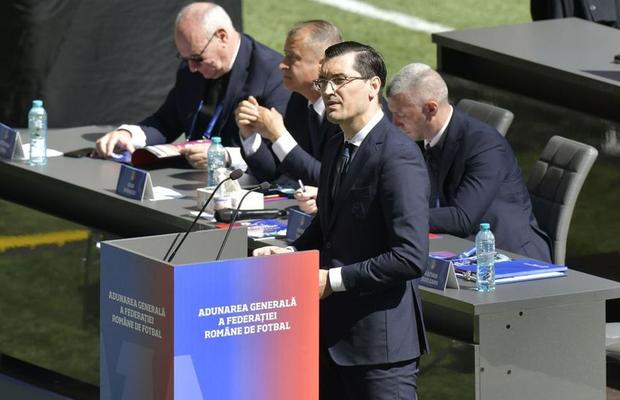 Singura miză reală a alegerilor de la FRF » Omul rămas neclintit încă din timpul ultimului mandat al lui Mircea Sandu ar putea sări din schemă