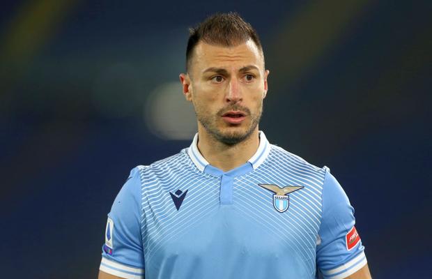 Reverență pentru Ștefan Radu din partea suporterilor lui Dinamo: „Într-o zi te vei întoarce acasă, unde toți te iubim”