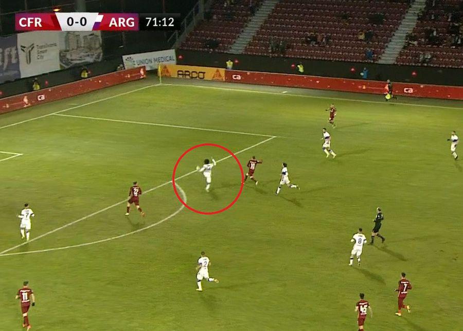 Miguel a comis-o și pe 19 decembrie 2021 (CFR Cluj - FC Argeș 1-0) Șefii lui CFR Cluj au comentat suspiciunile în cazul lui Joao Miguel, gafeurul de la primul gol cu FC Argeș