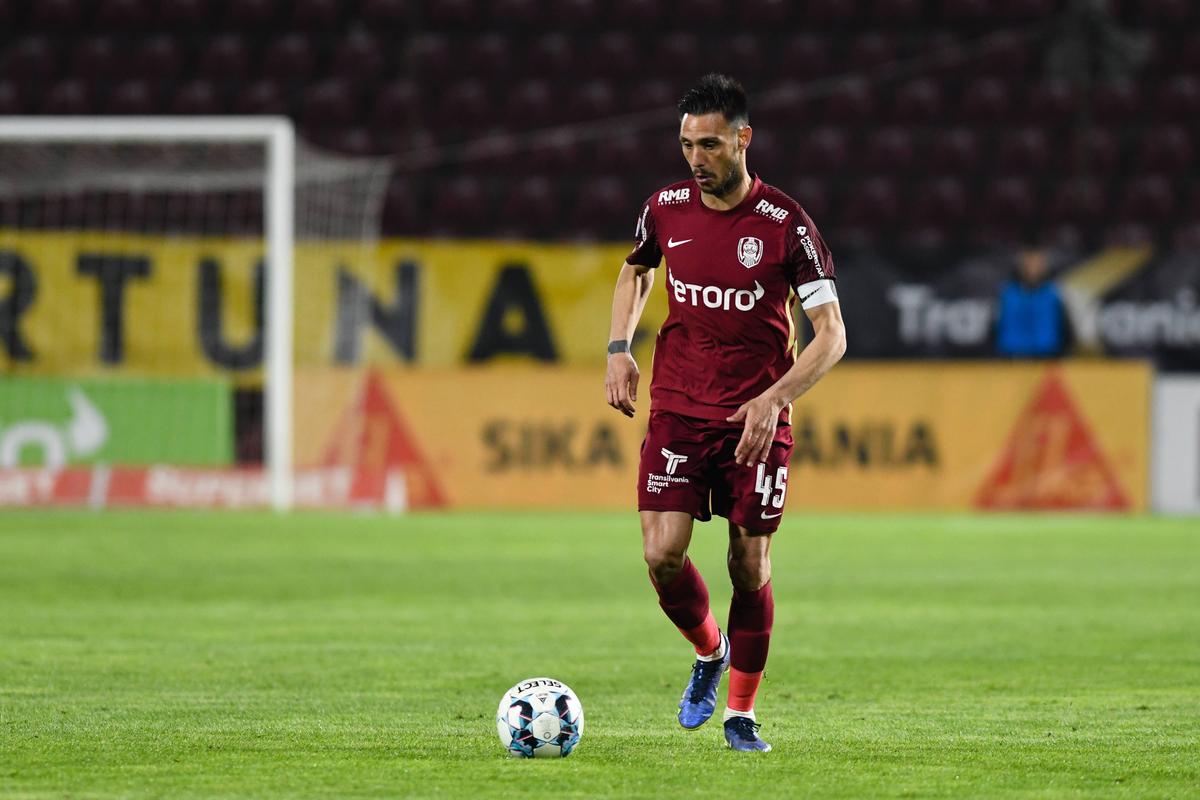 Dan Petrescu, despre accidentarea unui titular: „Se duce la spital, abia mai mergea”