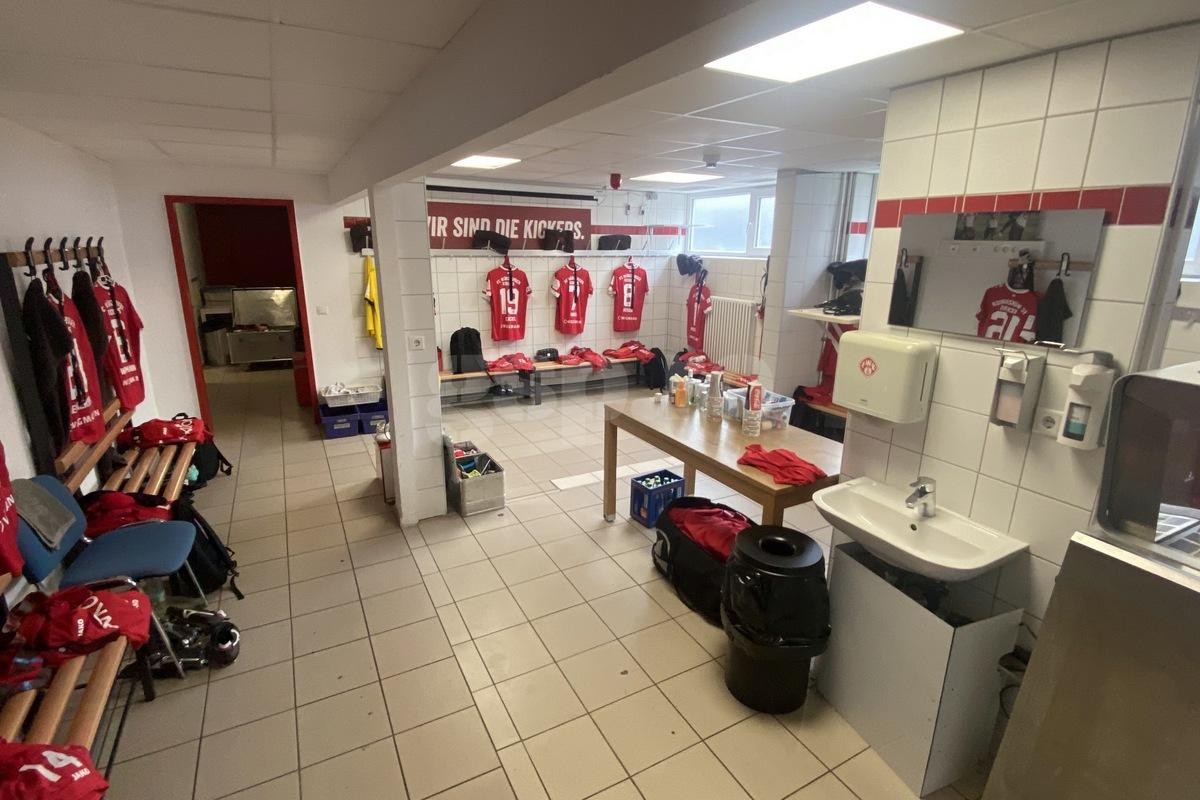 EXCLUSIV. Baza Akon Arena Würzburg