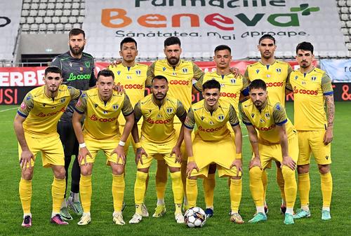 Petrolul a remizat cu Dinamo în ultima etapă // foto: Imago Images