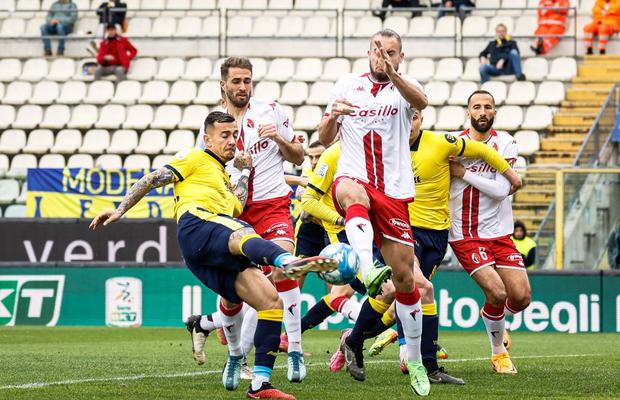 Își va pierde George Pușcaș locul de titular și în Serie B? Cum a explicat antrenorul schimbarea atacantului său la pauză!