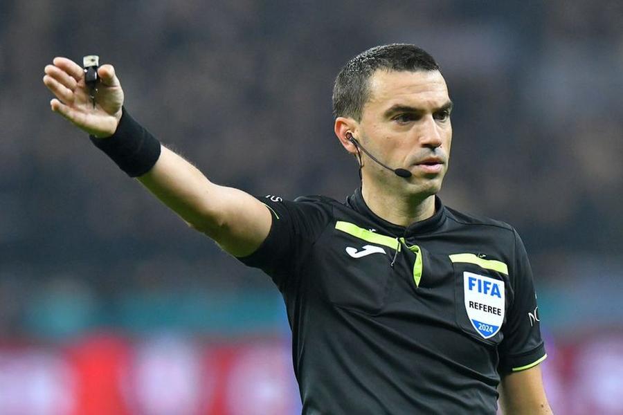 Ovidiu Hațegan Se știe arbitrul de la FCSB - Universitatea Craiova » Roș-albaștrii, amintiri neplăcute de la ultimul derby fluierat de „central”