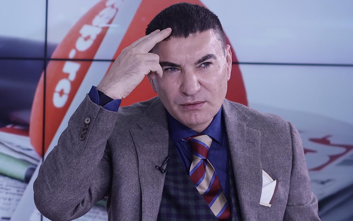 Cristi Borcea face un tratament în care ace ultrasubțiri îi înțeapă fața: „E Morpheus, fac tot!” » Obiceiul cu Pițurcă: „În fiecare weekend, facem asta”