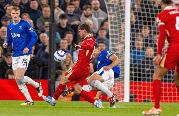 Scandal imens în Premier League, după Liverpool - Everton: jucătorul a primit amenințări cu moartea