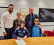 Românul Robert Asavetei a semnat cu Arsenal U13