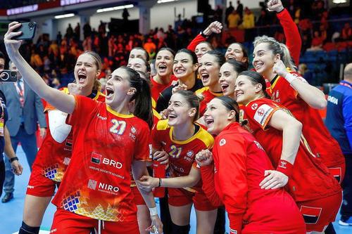 Naționala României de handbal feminin // Photos © EHF/kolektiff