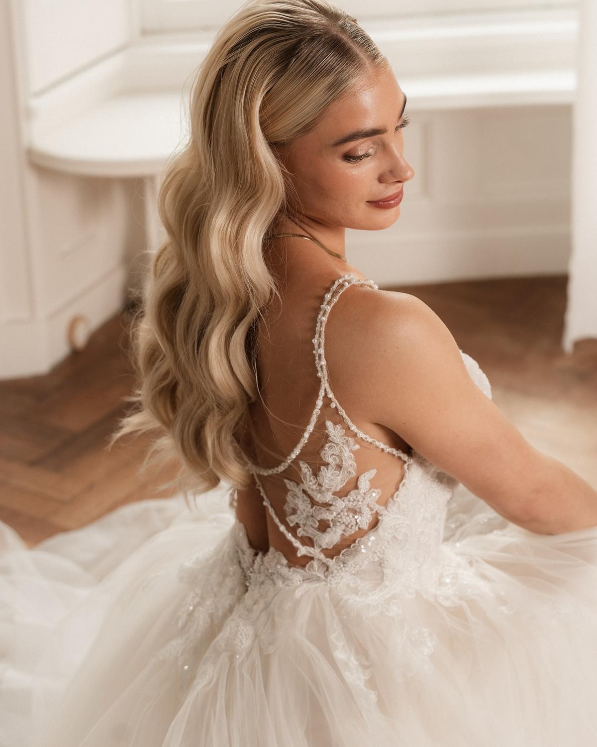 Esmee întoarce privirile în sala de fitness! Cine e blonda care a cucerit Olanda și a câștigat titlul de „Miss Intercontinental”