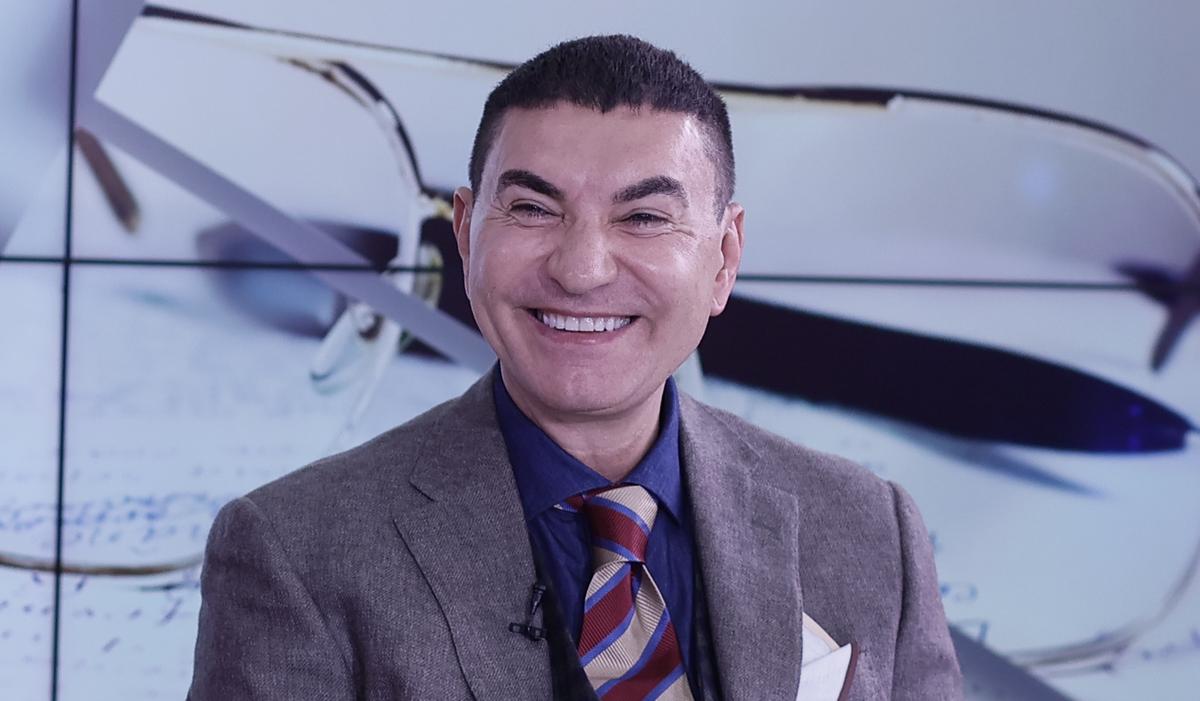 Cristi Borcea face un tratament în care ace ultrasubțiri îi înțeapă fața: „E Morpheus, fac tot!” » Obiceiul cu Pițurcă: „În fiecare weekend, facem asta”