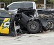 Mașina Tesla, descrisă de Elon Musk drept „indestructibilă”, a fost RUPTĂ în două de un Mercedes