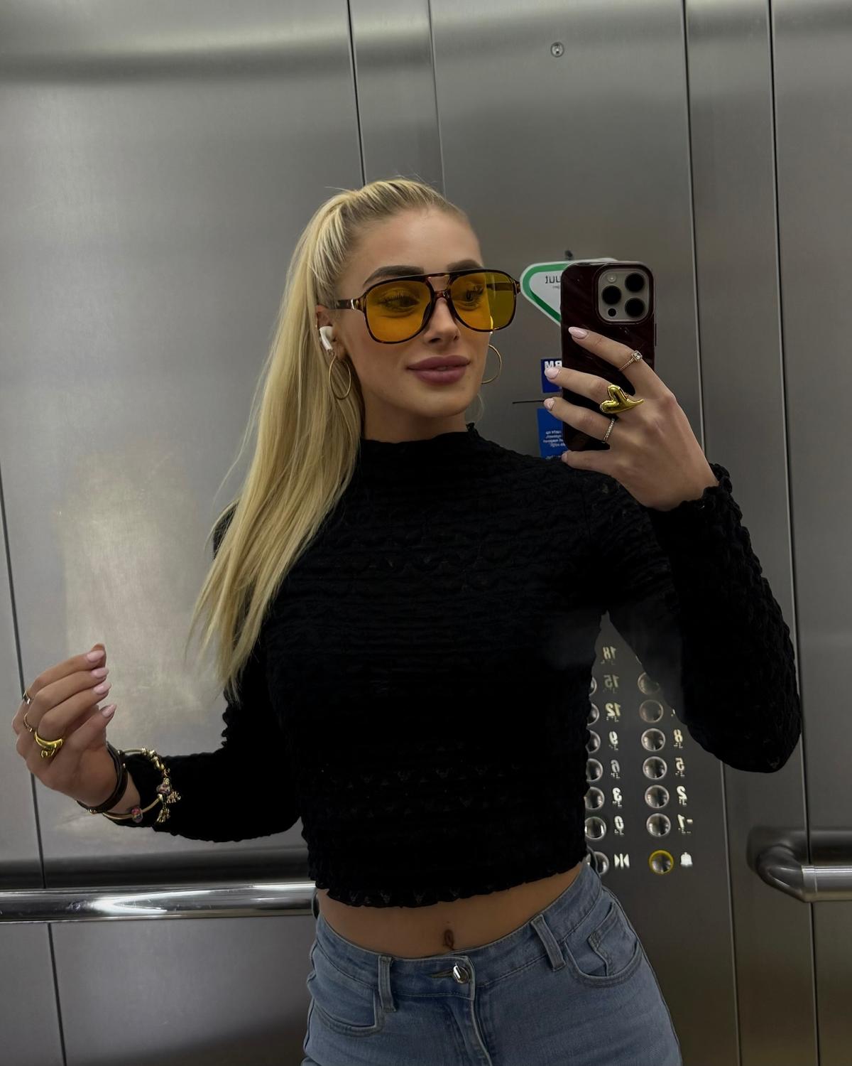 Esmee întoarce privirile în sala de fitness! Cine e blonda care a cucerit Olanda și a câștigat titlul de „Miss Intercontinental”