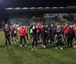 Scandări xenofobe și obiectiv trasat „câinilor” chiar pe teren » Ce nu s-a văzut la TV după FC Argeș - Dinamo