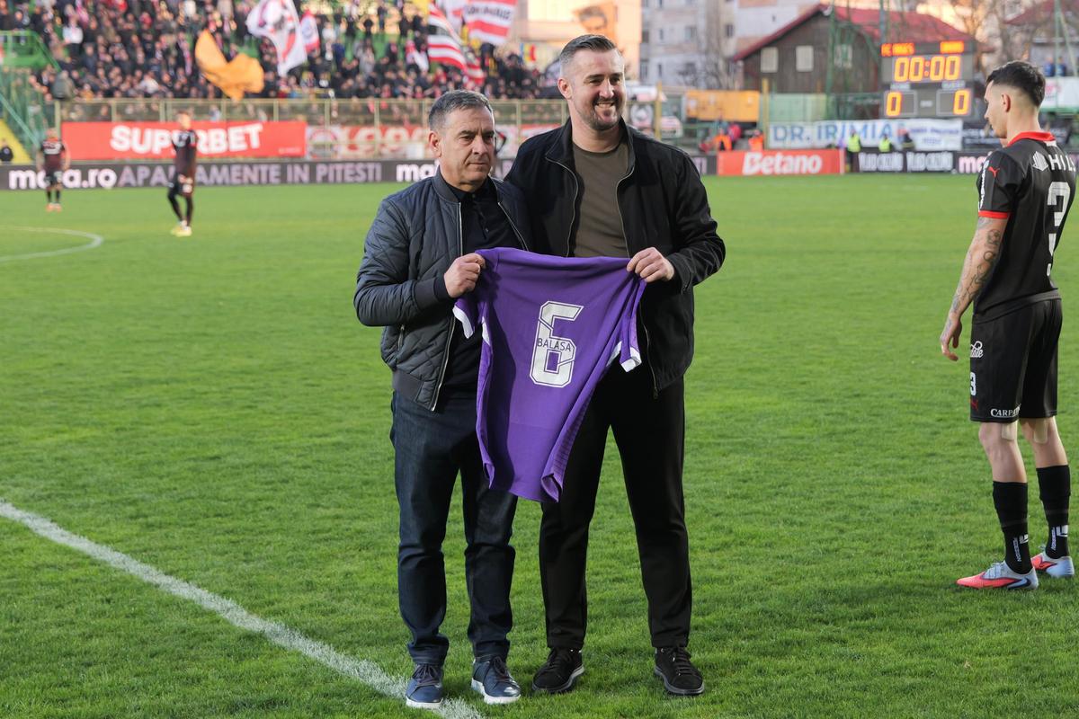 Scandarea care i-a unit pe fani la meciul FC Argeș - Dinamo