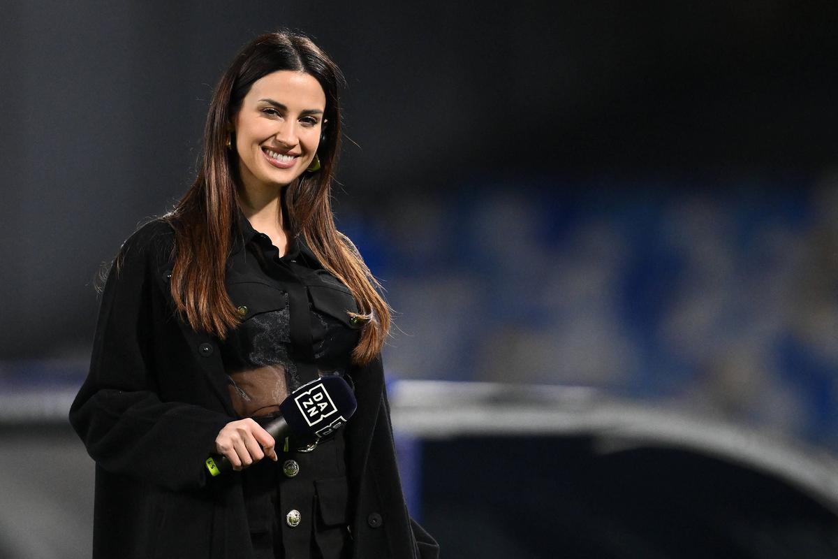 Prezentatoarea TV s-a afișat cu fotbalistul mai tânăr cu 11 ani și a „rupt” Internetul: „Genul de dragoste...”