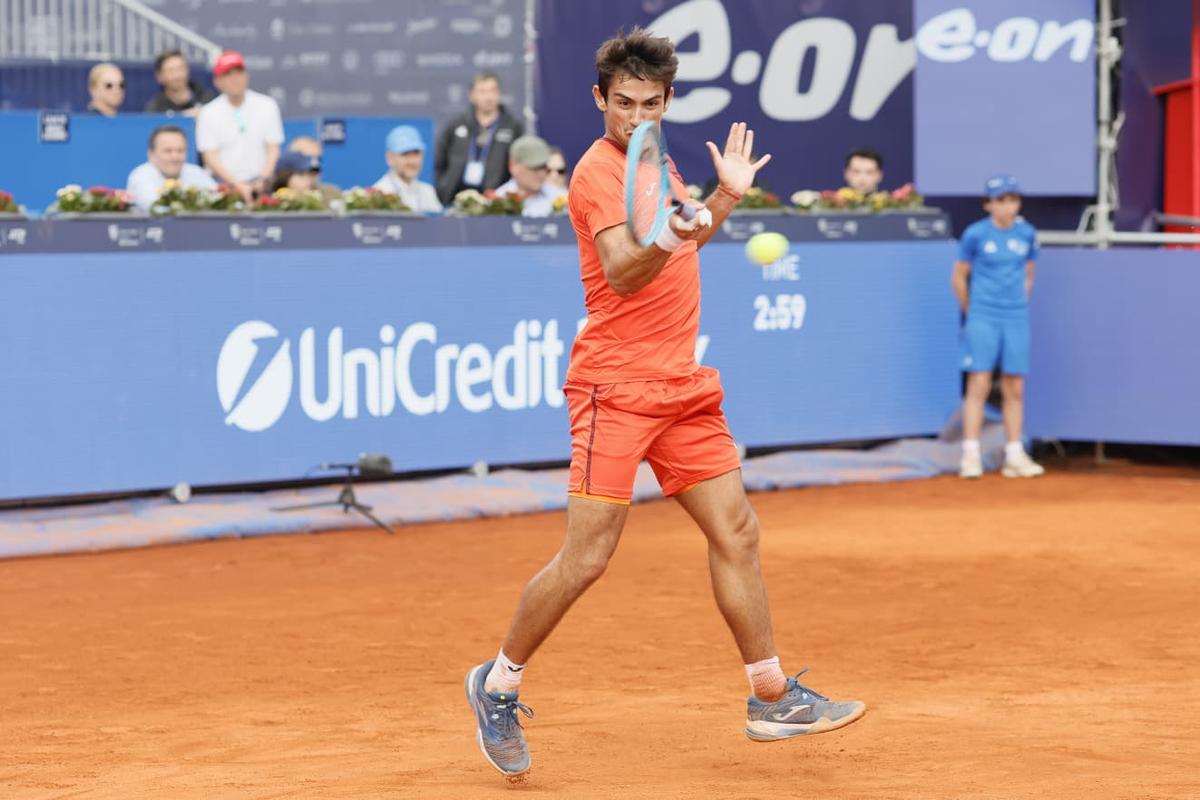 Grande Mariano Navone! » Calificare eroică în ultimul act de la Țiriac Open a finalistului din 2024, cu două mingi de meci salvate!