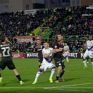 Armstrong îl lovește pe Borța / FOTO: Captură TV @Prima Sport 1