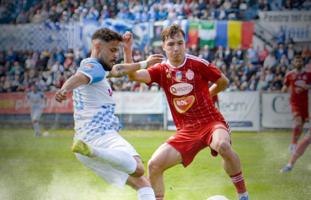 Lider răpus în Liga 2: primul eșec pentru Corvinul după 336 de zile! + 8 rezultate finale din play-out. Clasamentele